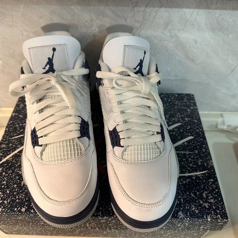 AIR JORDAN 4RETRO